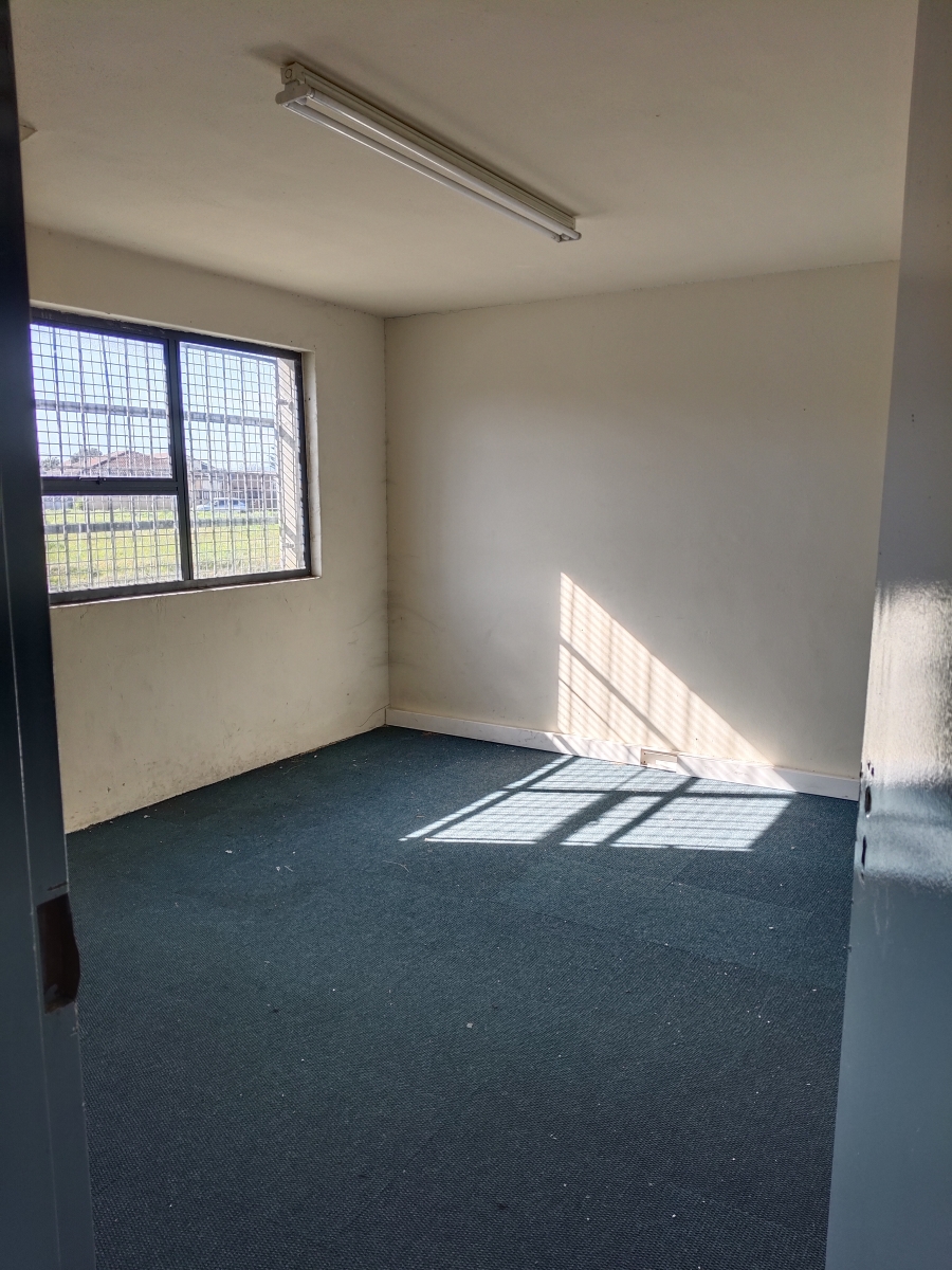 To Let Commercial Property for Rent in Okavango Park Western Cape